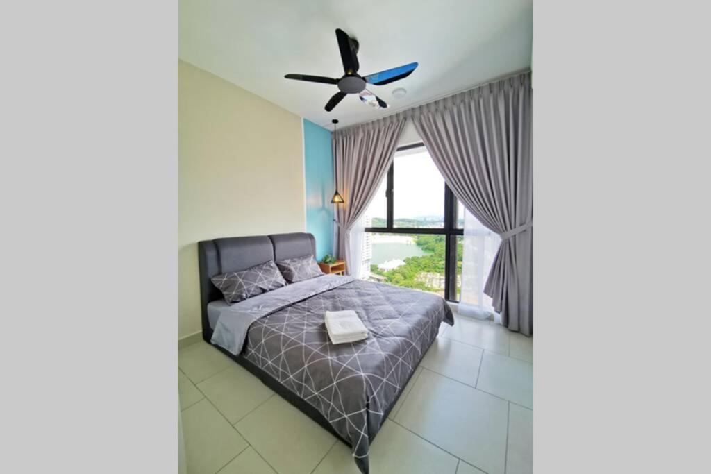 Astetica Pool & Lake View High Floor 100Mbps Wifi Netflix Seri Kembangan Luaran gambar