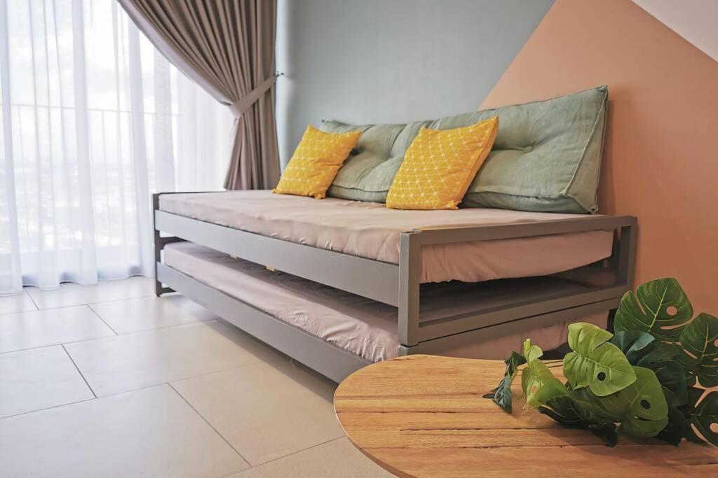 Astetica Pool & Lake View High Floor 100Mbps Wifi Netflix Seri Kembangan Luaran gambar